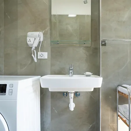 Stayblvd Apartment-free Parking Apartman Tirana