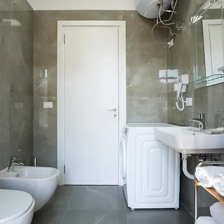 Stayblvd ティラナ