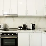 Stayblvd Apartment-free Parking & Near Center Apartment *