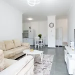 Stayblvd Apartment-free Parking & Near Center Apartment Tirana