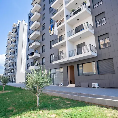 Stayblvd Apartment-free Parking & Near Center Tirana
