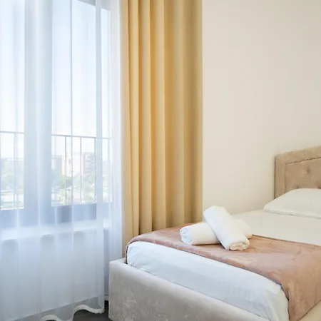 Stayblvd Apartment-free Parking דירה טיראנה