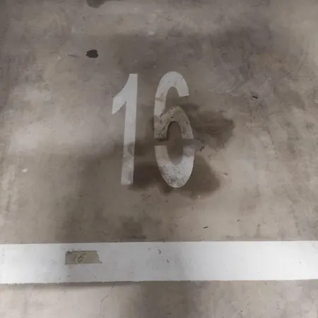 Stayblvd Apartment-free Parking טיראנה