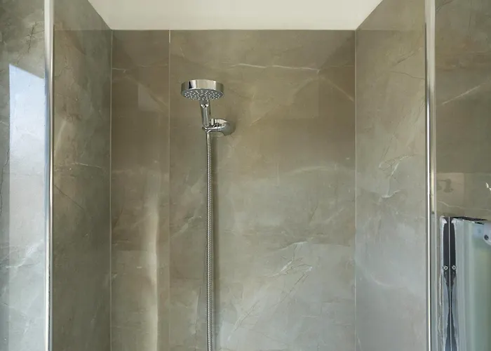 Stayblvd Apartment-free Parking & Balcony Near Center