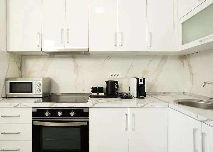 Stayblvd Apartment-free Parking & Balcony Near Center Διαμέρισμα *