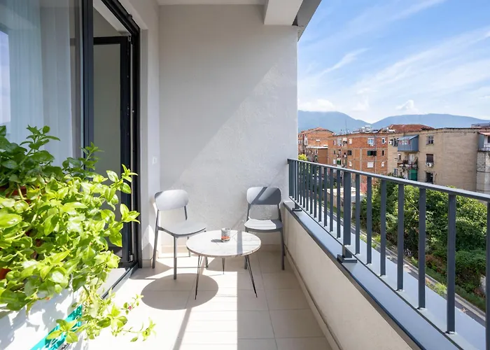 Stayblvd Apartment-free Parking & Balcony Near Center Τίρανα