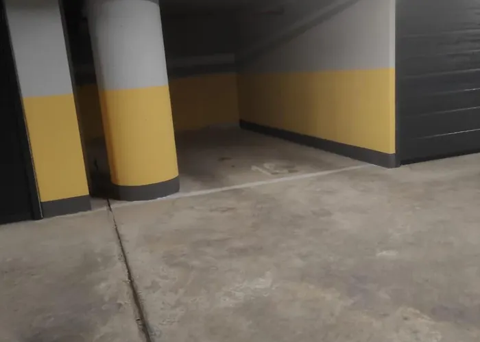 Stayblvd Apartment-free Parking & Balcony Near Center